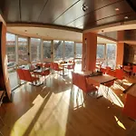 Richi 3* زينيتشا