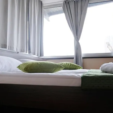 Richi 모텔 체니카